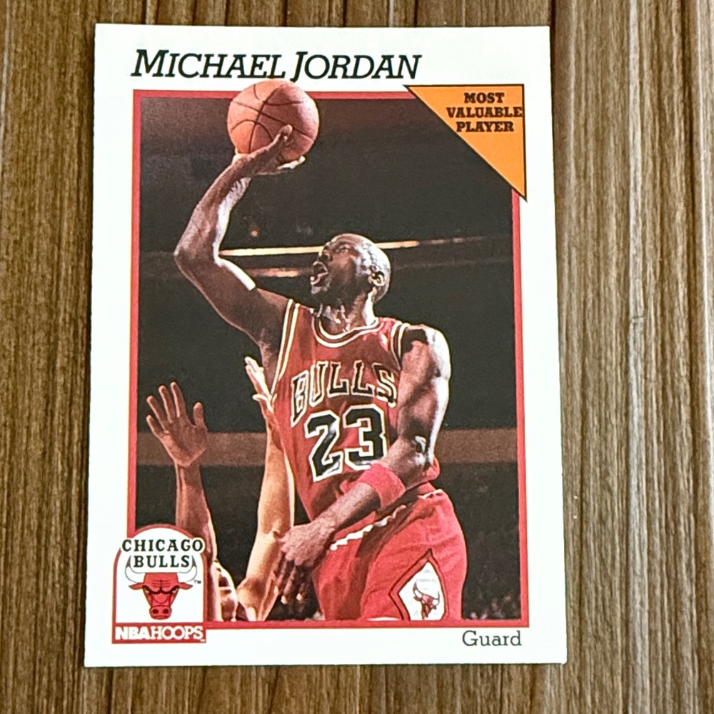 1991 MICHAEL JORDAN NBA Hoops trading card #30 / NBA HOOPS